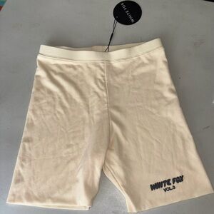 NWT White Fox Offstage Ribbed Bike Shorts Vanilla Size Medium